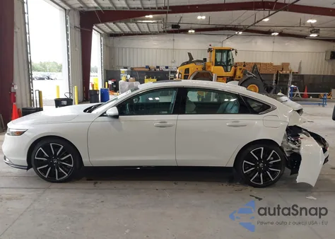 2025 Honda Accord Hybrid Touring from USA, damaged, VIN 1HGCY2F87SA000154